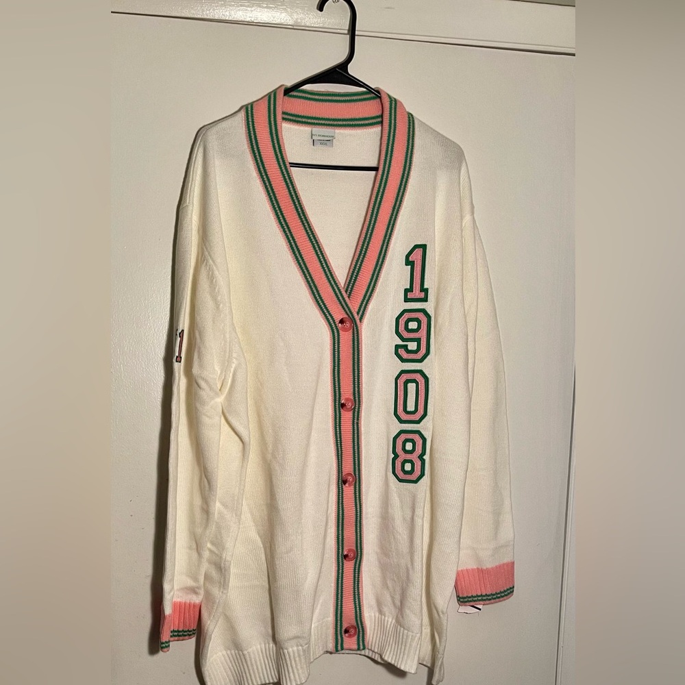 NWOT AKA IvyBox Cardigan 💚💕